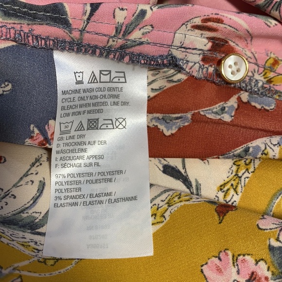 Silky Susan Graver shirt-dress. Size small. - Picture 5 of 5